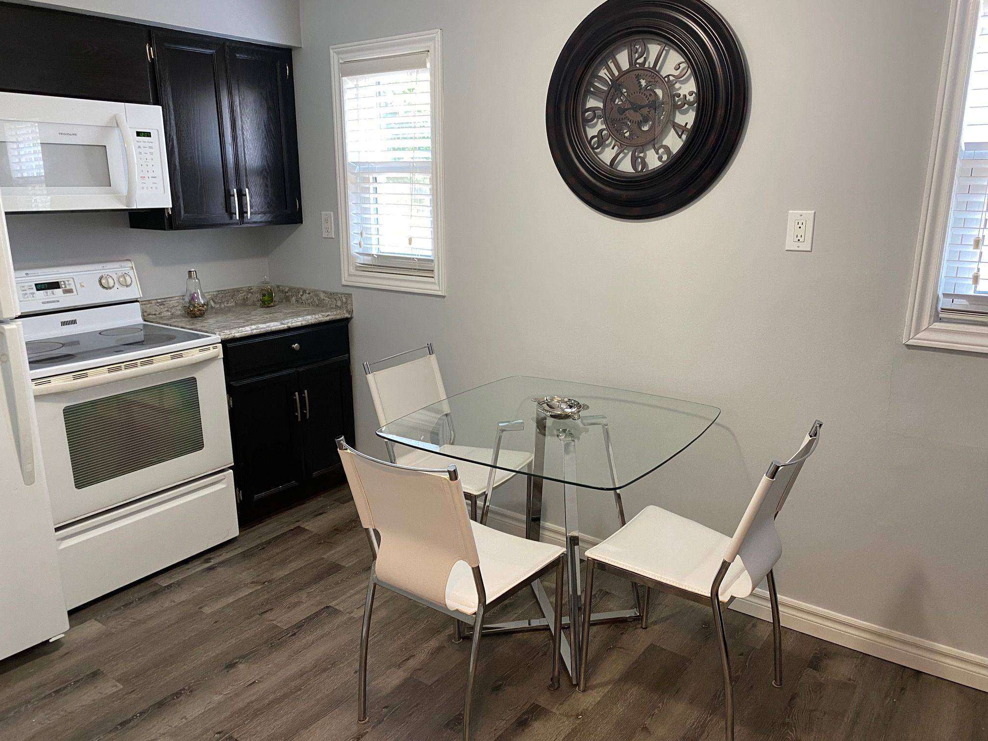 Ajax, ON L1S 2M7,102 Kings CRES
