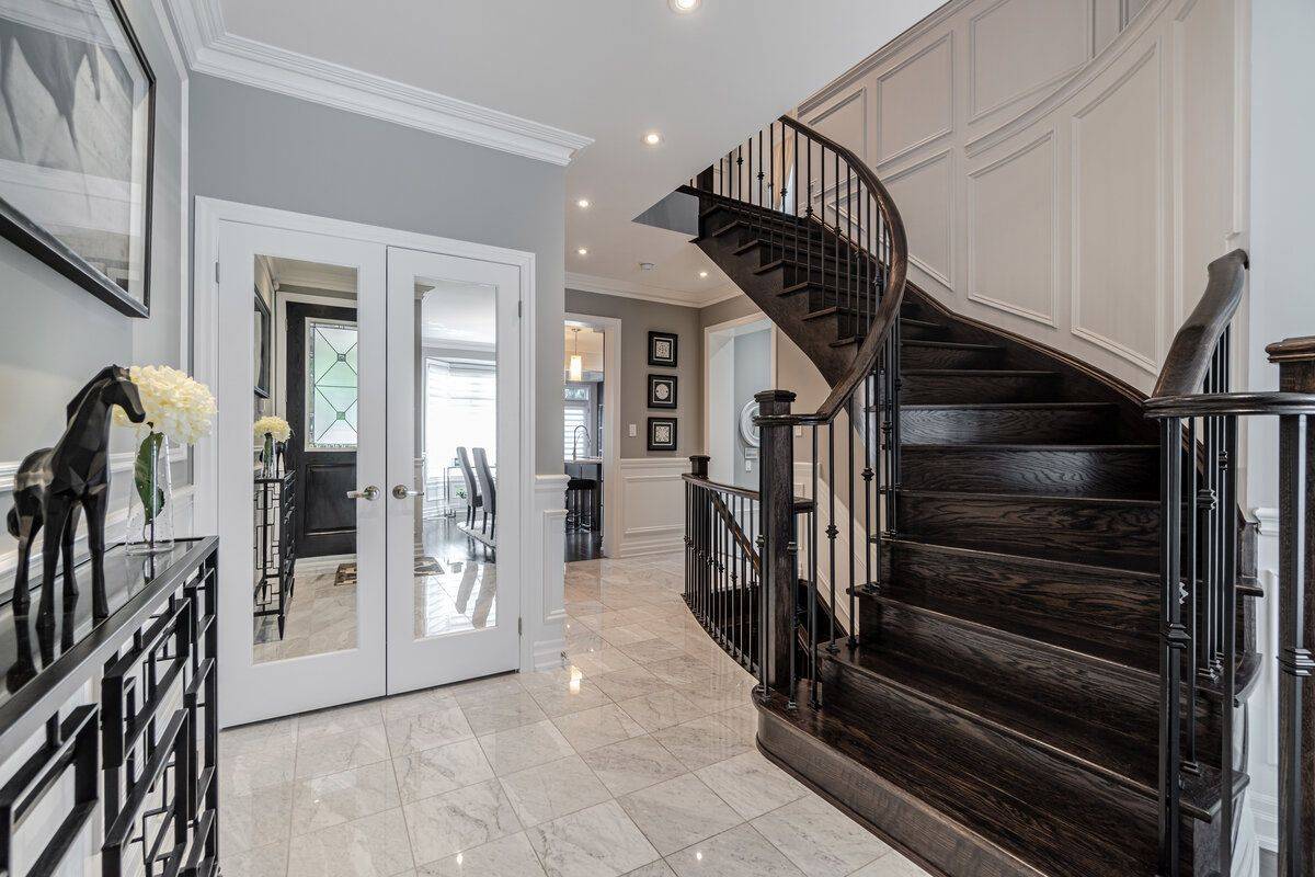 King, ON L7B 0M4,39 Robert Berry CRES