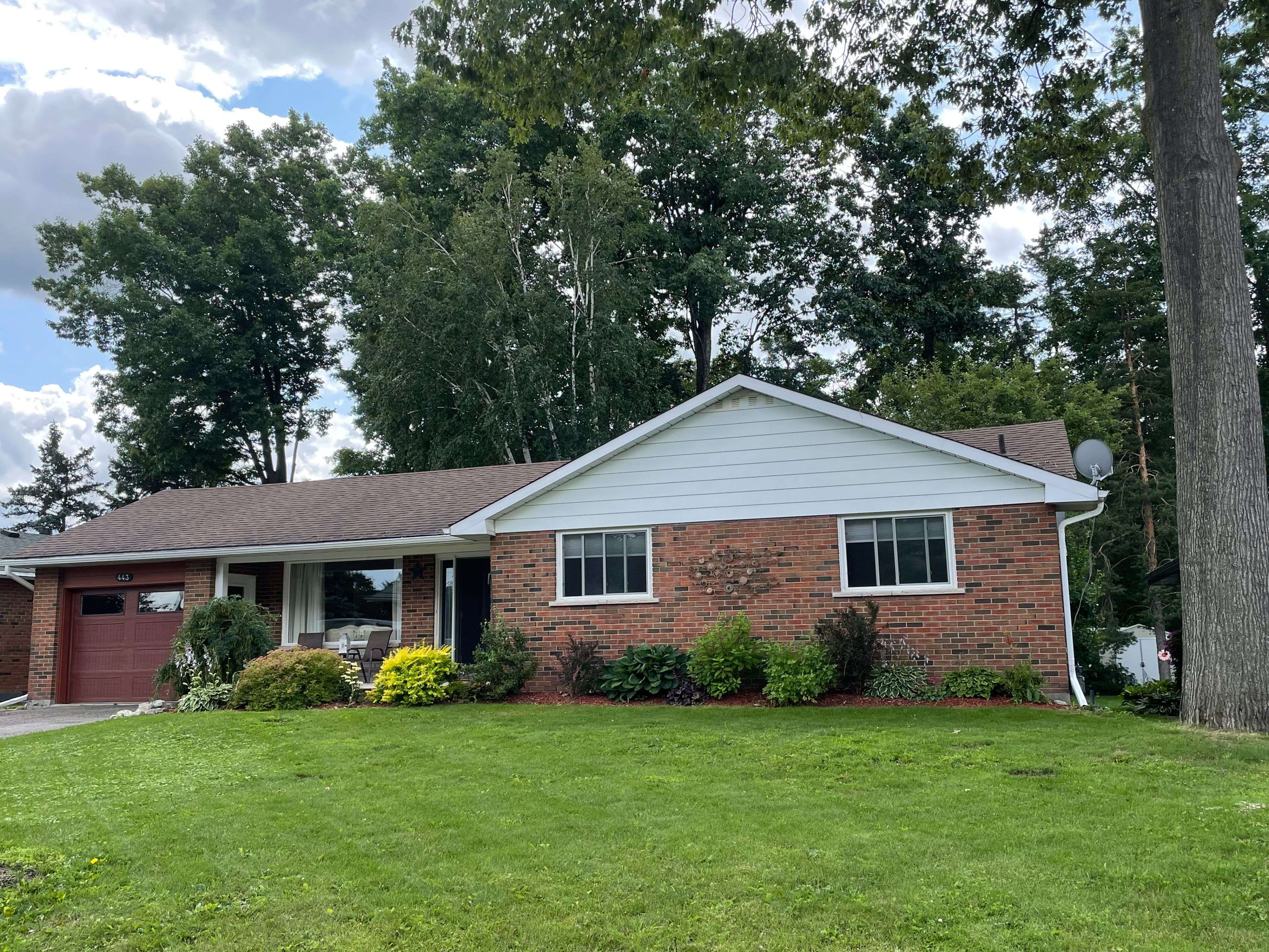 Shelburne, ON L9V 2Z6,443 Pinegrove AVE