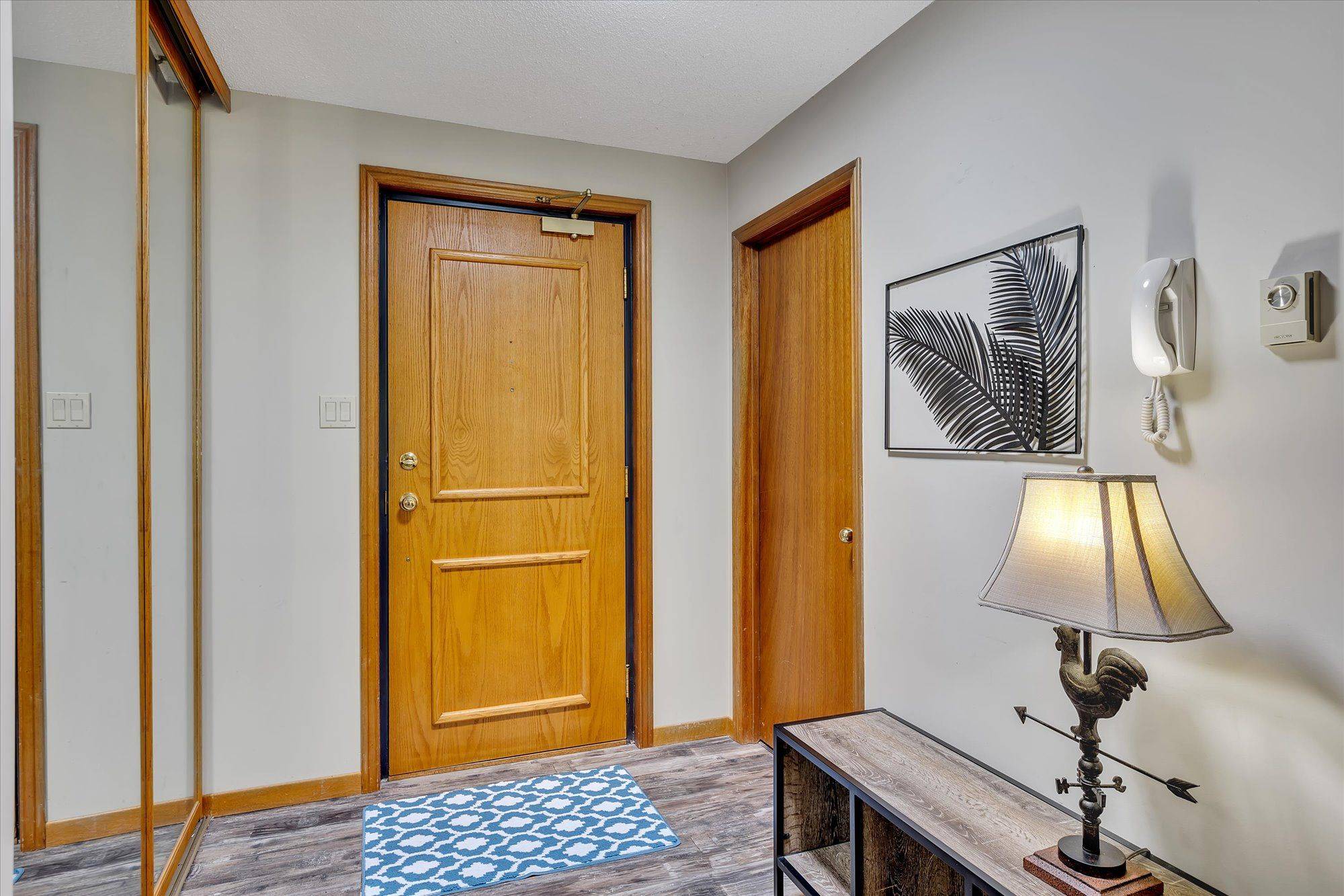 Peterborough, ON K9H 7L5,660 Whitaker ST #2