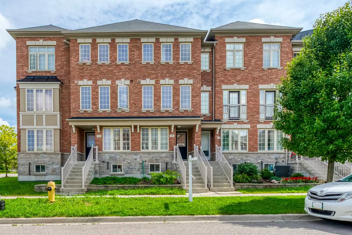 Markham, ON L6C 0M7,5 Valliere DR