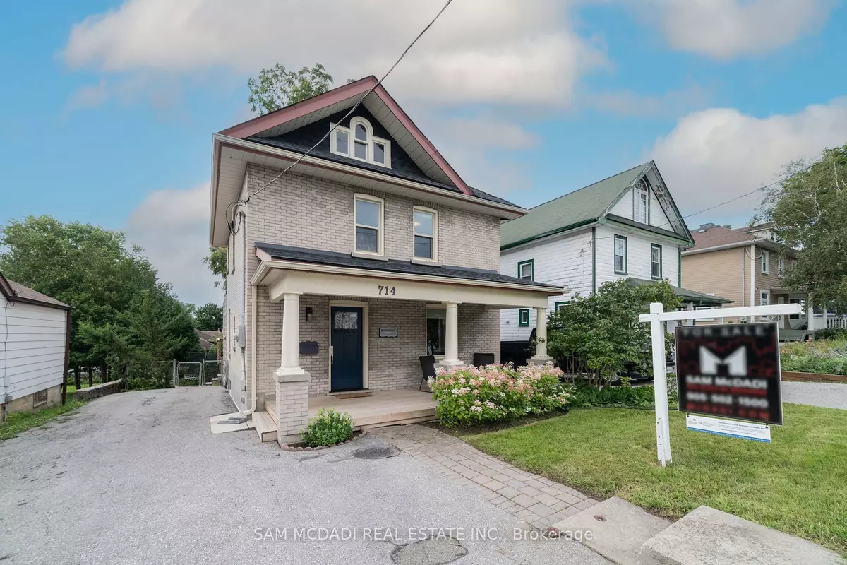 Newmarket, ON L3Y 1L4,714 Gorham ST