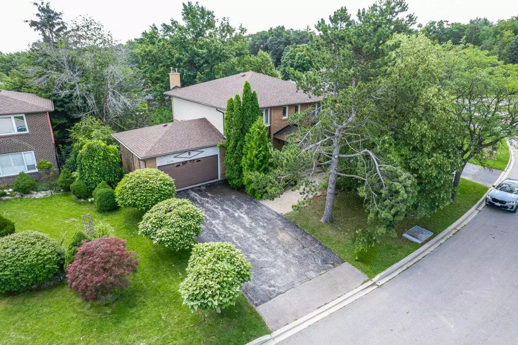 Burlington, ON L7P 3R4,1268 Abbey CT