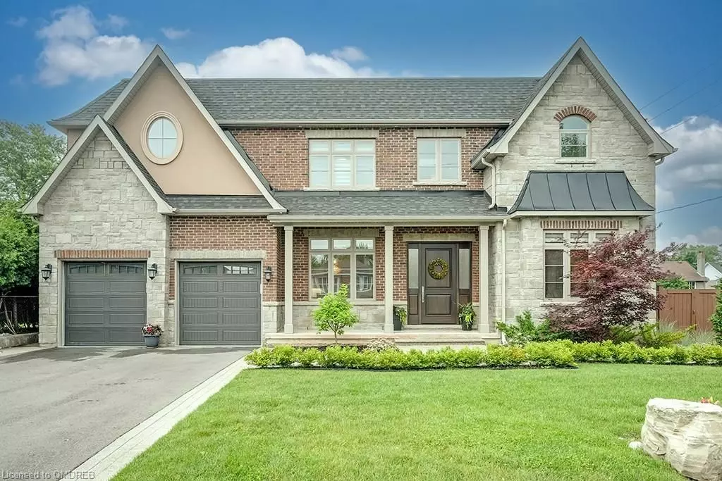 Oakville, ON L6L 2L2,1386 Thornhill DR