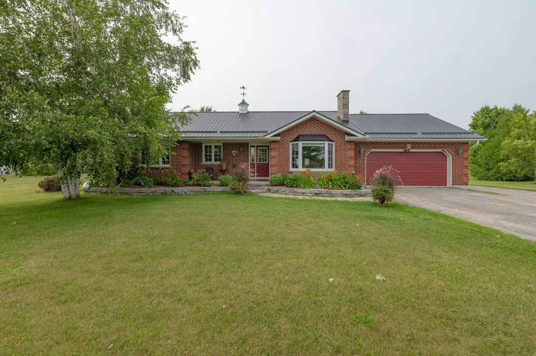 Smith-ennismore-lakefield, ON K0L 1T0,386 Viner Line