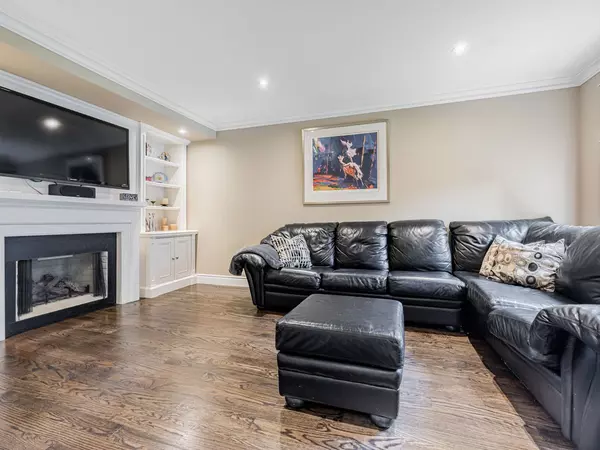 Vaughan, ON L4J 8B2,159 Hammerstone CRES