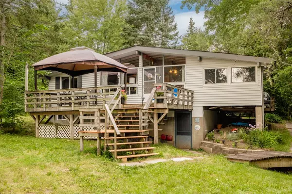 Muskoka Lakes, ON P0B 1M0,1197 Shea RD