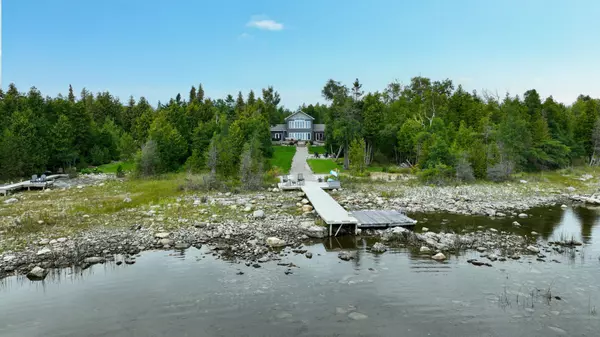 Northern Bruce Peninsula, ON N0H 2T0,105 Devil's Glen RD