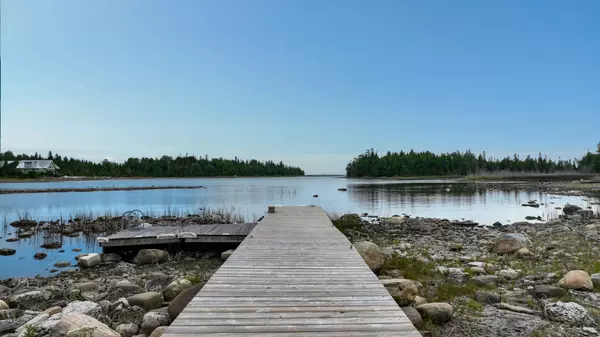 Northern Bruce Peninsula, ON N0H 2T0,105 Devil's Glen RD