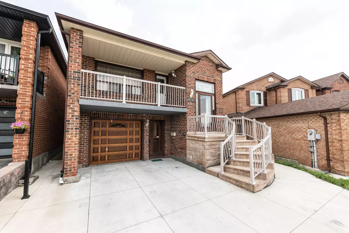 Vaughan, ON L4L 3X5,25 Twinberry CRES