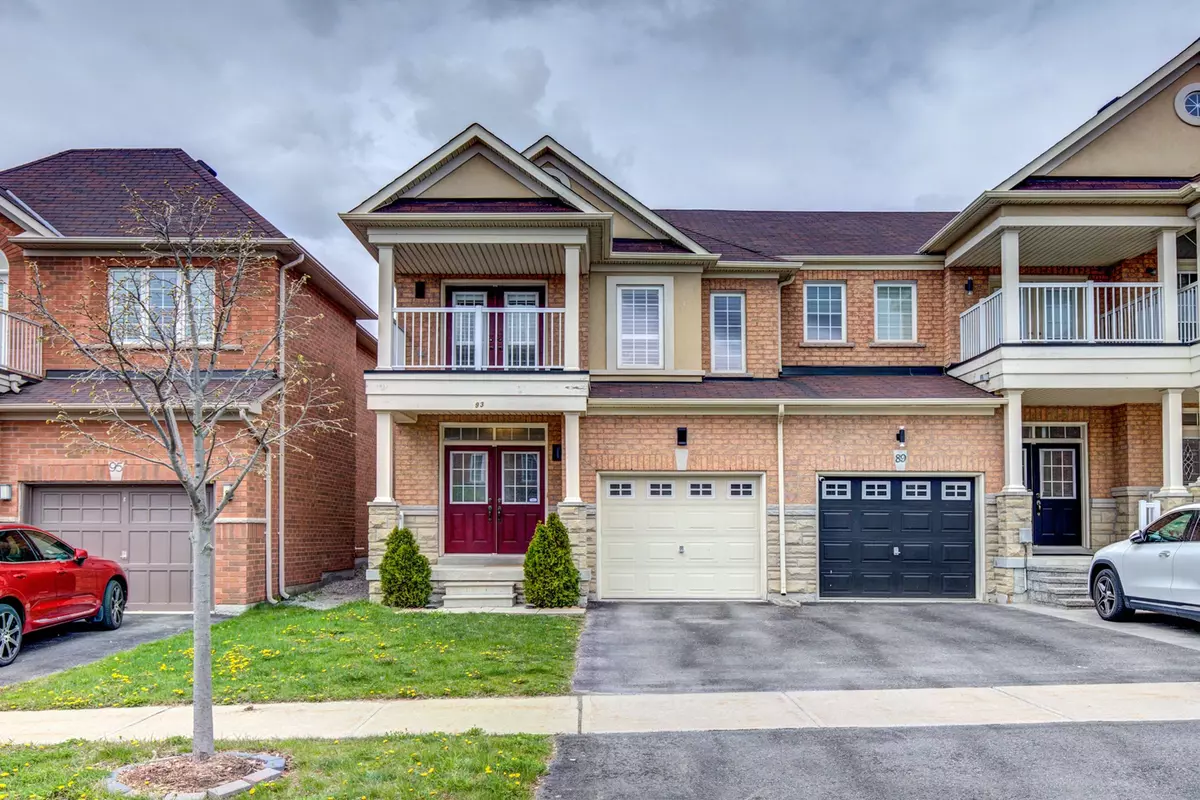 Vaughan, ON L6A 4K6,93 White Beach CRES