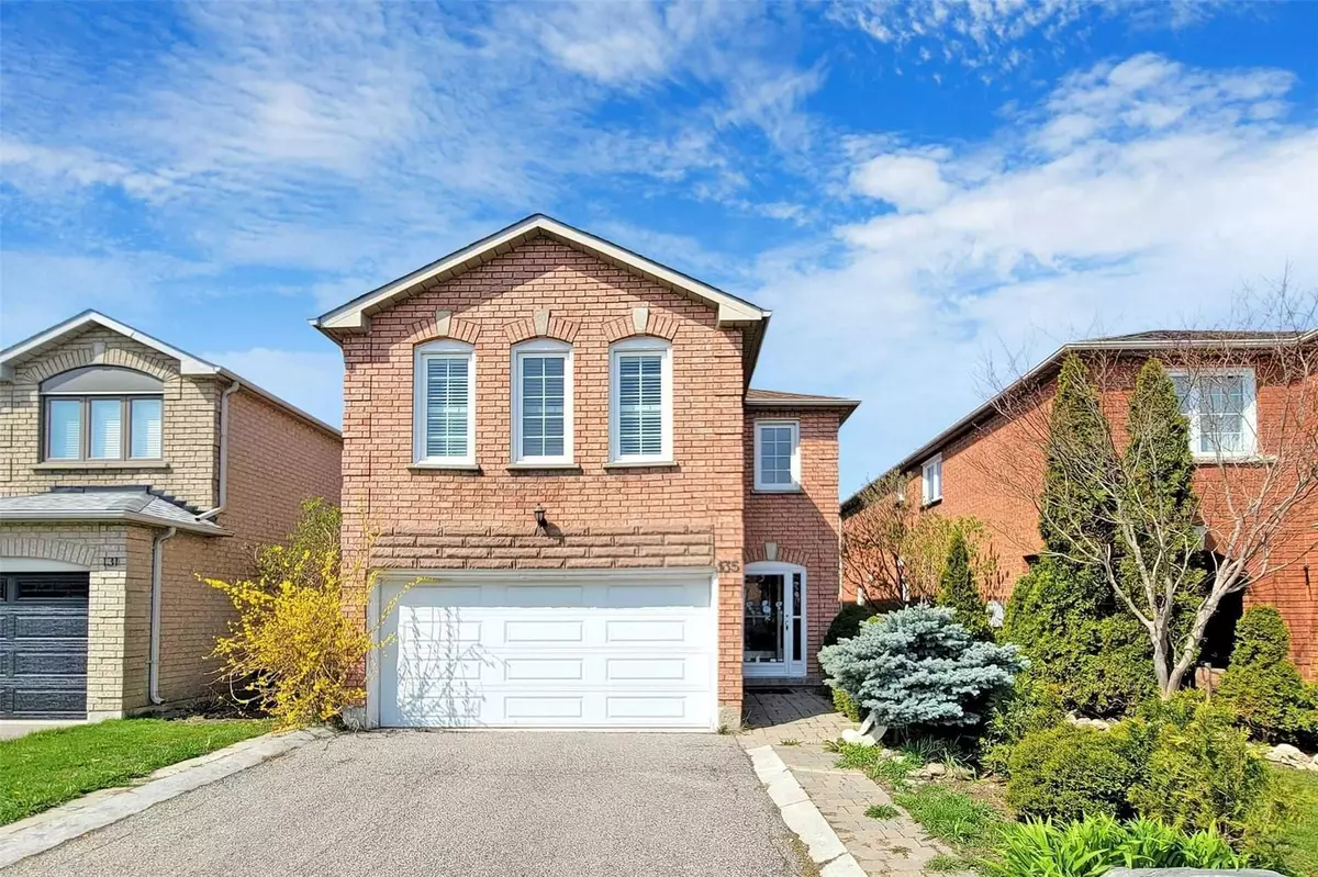 Vaughan, ON L6A 2N1,135 Stonebriar DR