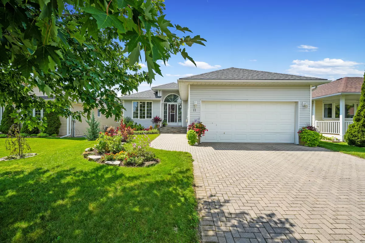 Prince Edward County, ON K0K 3L0,11 Maplehurst CRES