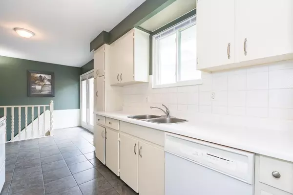 Barrie, ON L4M 2W3,48 College CRES