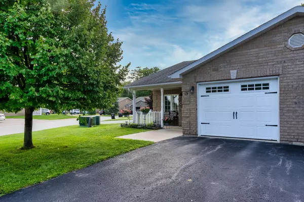 Simcoe, ON L9Z 2P2,15 Meadow LN