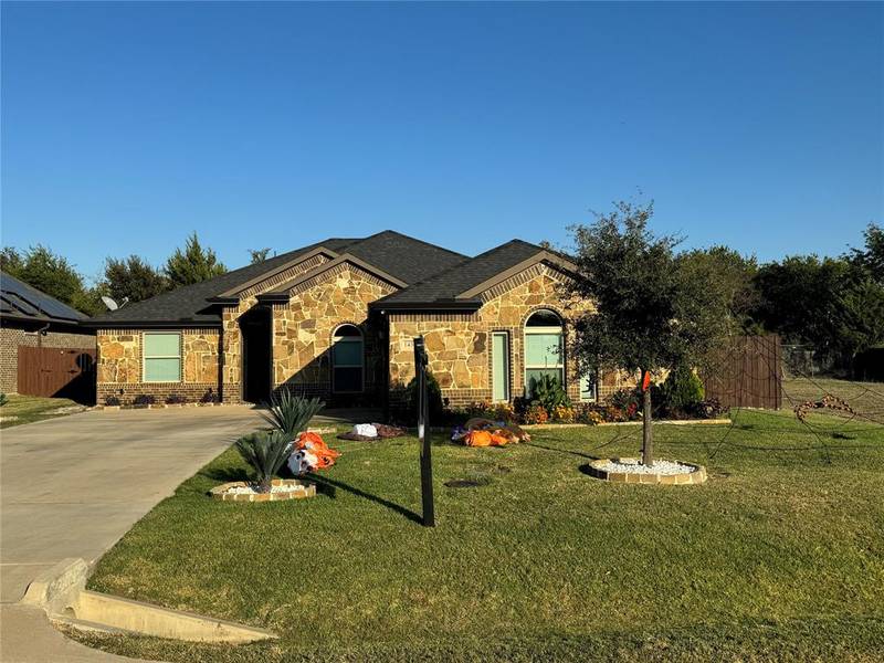 1430 Avenue C, Grand Prairie, TX 75051