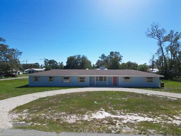 604 10th St, Port St. Joe, FL 32456