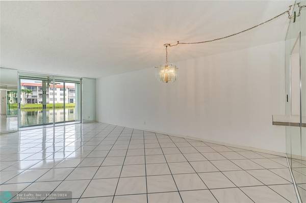 Pembroke Pines, FL 33025,8971 S Hollybrook Blvd  #108