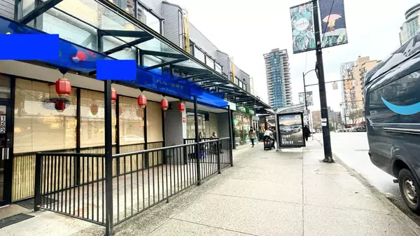 Vancouver, BC V6E 3Z6,1284 ROBSON STREET