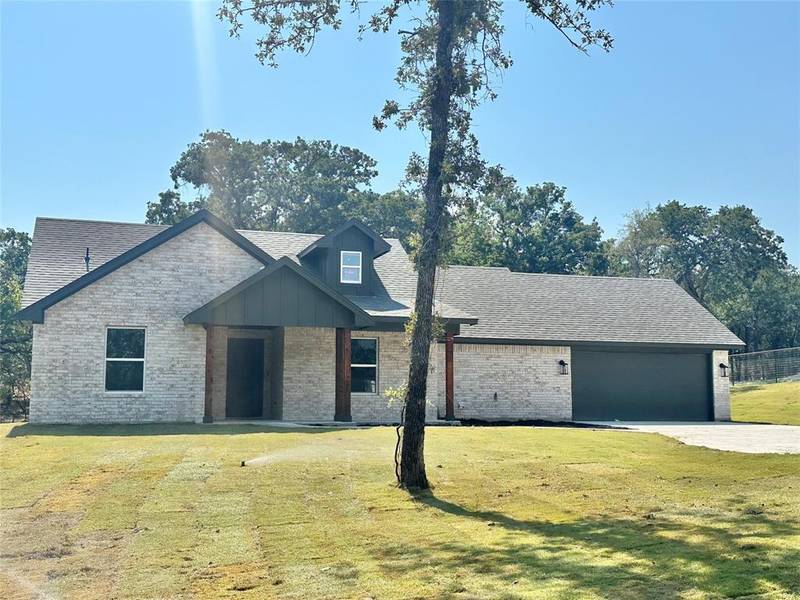 105 Monarch Lane, Poolville, TX 76487