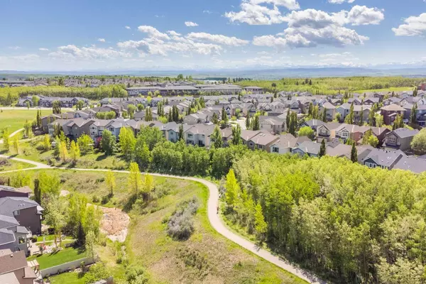 Calgary, AB T3H 0G7,94 Aspen Hills WAY SW