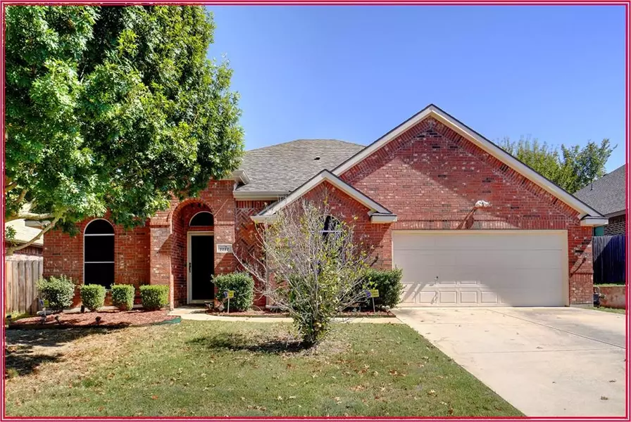 1117 Hidden Lake Drive, Burleson, TX 76028