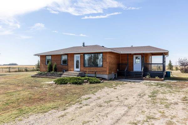 Rural Newell County Of, AB T0J3K0,172080 Range Road 140A