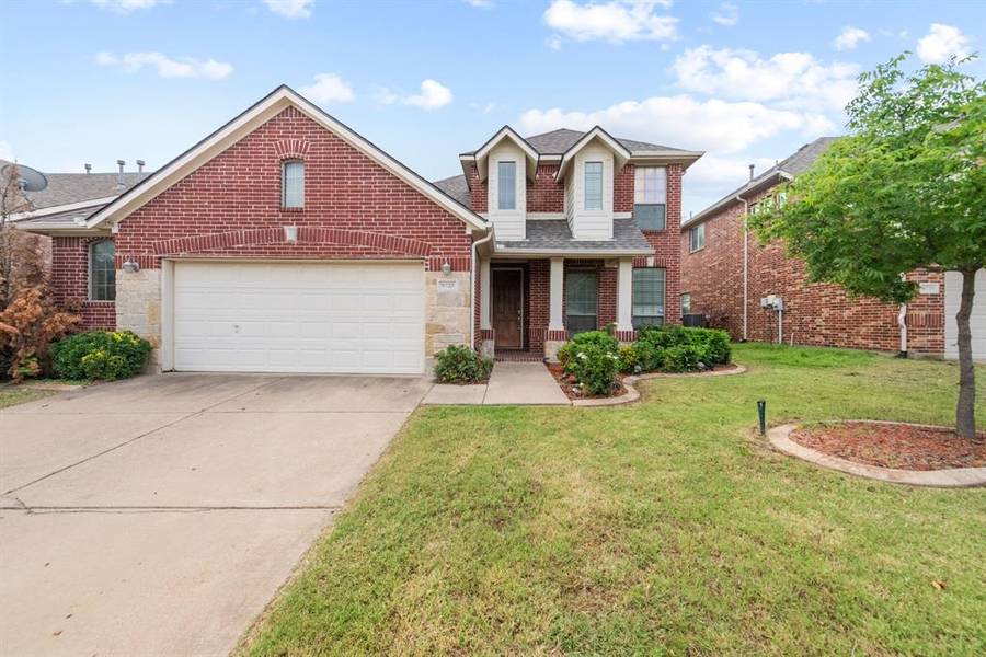 9725 Mcfarring Drive, Fort Worth, TX 76244