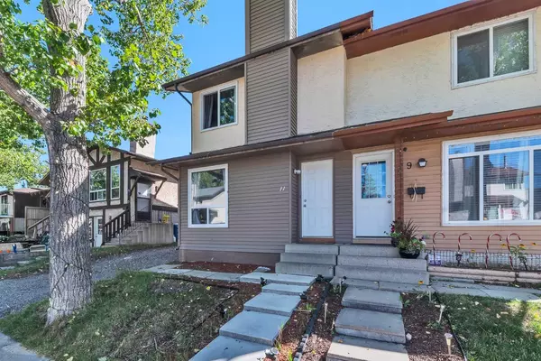 11 Falchurch RD Northeast, Calgary, AB T3J 1G6