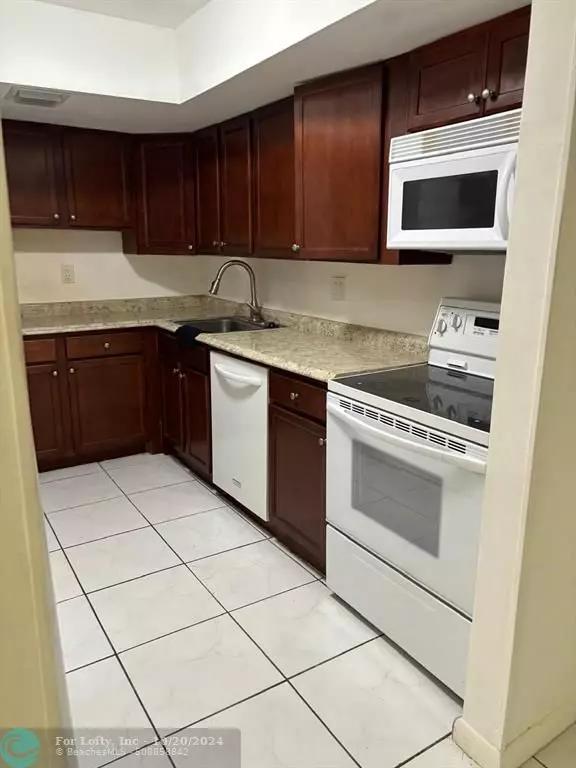 Lauderhill, FL 33313,2148 NW 57th Ave  #14-E