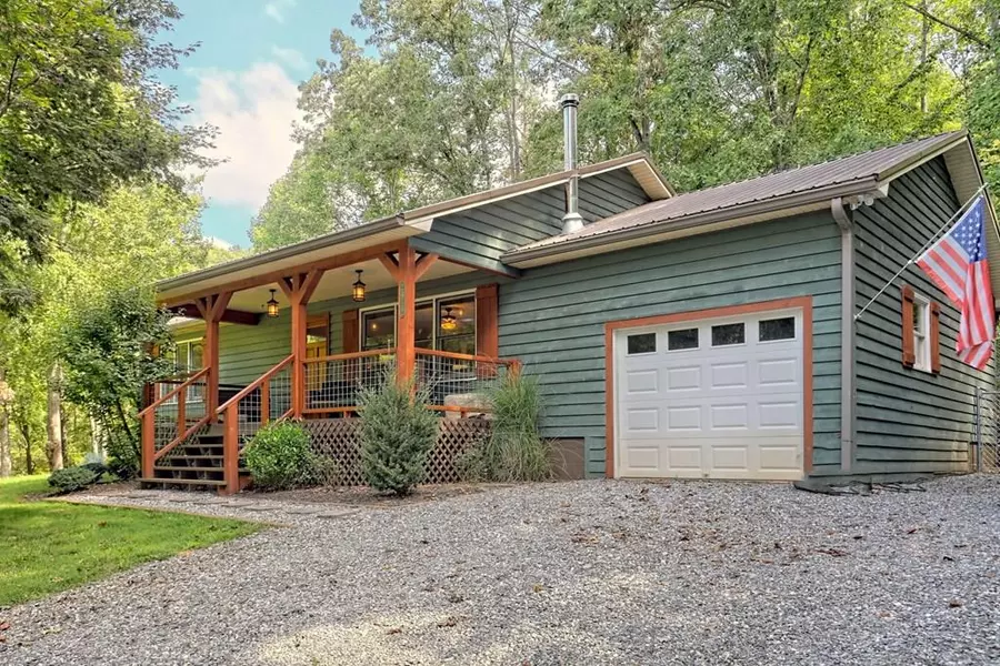 2912 Gribble Edwards Road, Hayesville, NC 28904