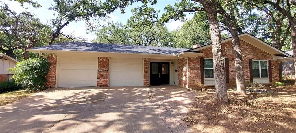 Hurst, TX 76054,624 Hillview Drive