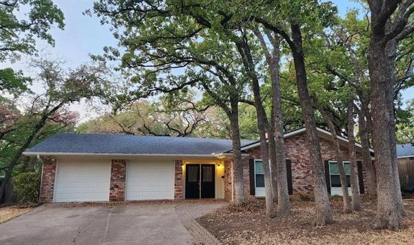 Hurst, TX 76054,624 Hillview Drive