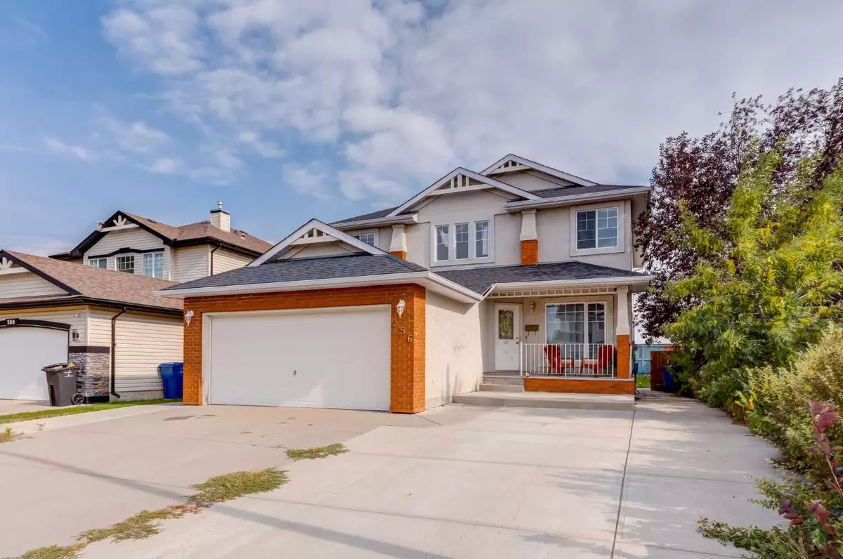 Chestermere, AB T1X 1V7,256 Oakmere PL