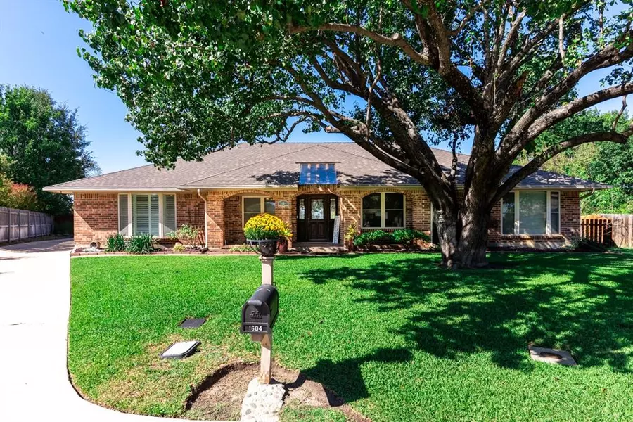 1604 Berkeley Court, Mansfield, TX 76063