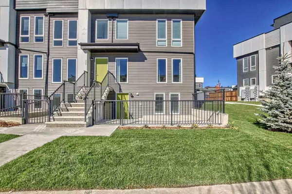 Calgary, AB T3M 3H1,422 Seton CIR SE