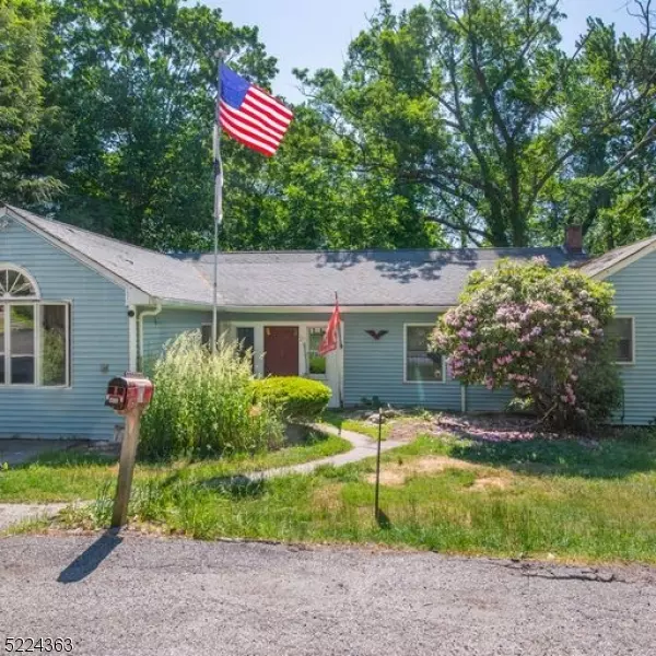 20 Binnacle Ave, West Milford Twp., NJ 07480