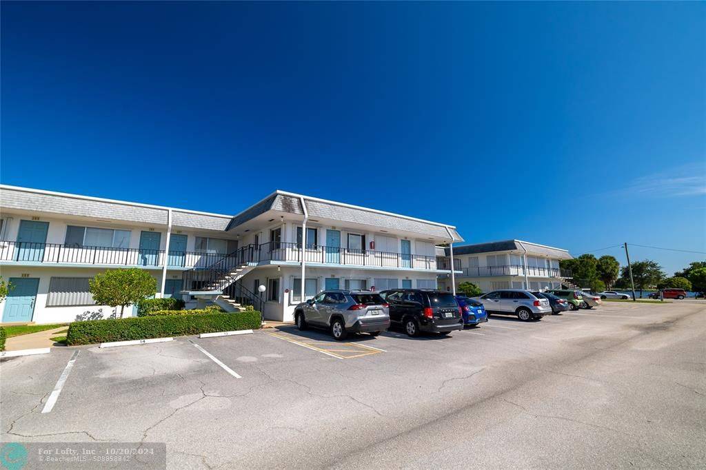 Lake Worth Beach, FL 33461,3280 Lake Osborne Dr  #206