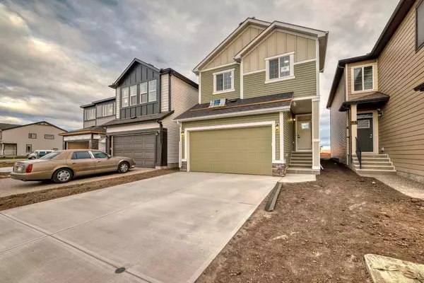 18 CORNERBROOK CRES Northeast, Calgary, AB T3N2K8