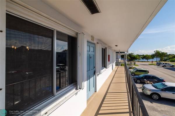 Lake Worth Beach, FL 33461,3280 Lake Osborne Dr  #206