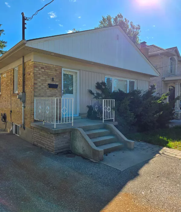 8 Northampton DR,  Toronto W08,  ON M9B 4S6