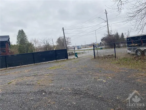 Greely, ON K4P 1B2,7249 PHILNOR ST