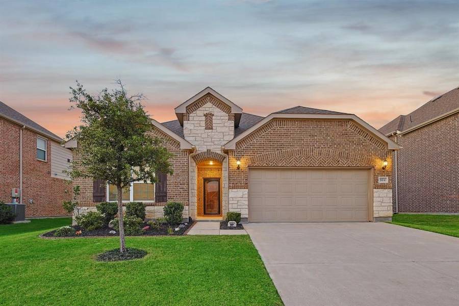 824 Basket Willow Terrace, Fort Worth, TX 76052