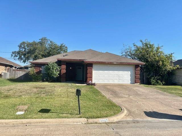 1003 Packard Drive, Arlington, TX 76001