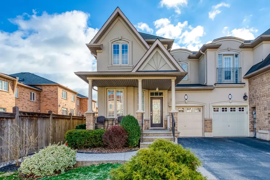 3439 Robin Hill CIR, Oakville, ON L6L 6X2