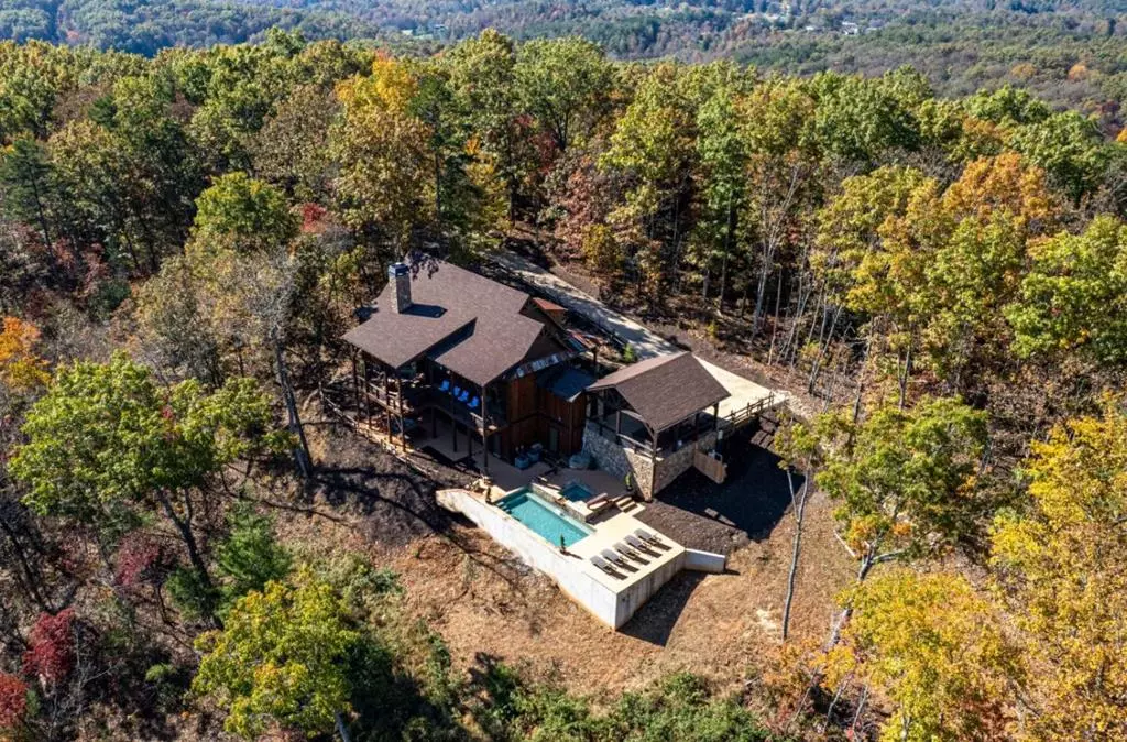 Blue Ridge, GA 30513,700 Scenic Heights Drive