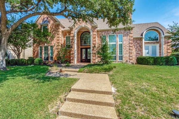 5111 Summit Hill Drive,  Dallas,  TX 75287