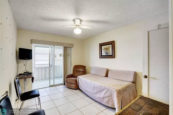 Deerfield Beach, FL 33442,206 Farnham I  #206