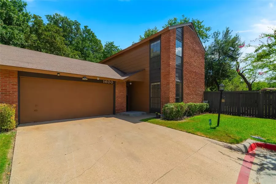 1600 Brentwood Drive, Irving, TX 75061