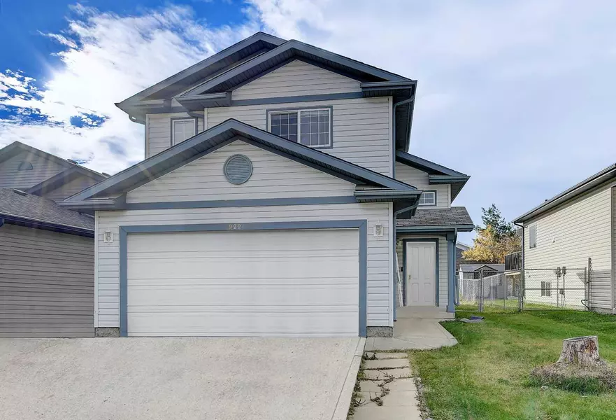 9221 115 AVE, Grande Prairie, AB T8V 7E8